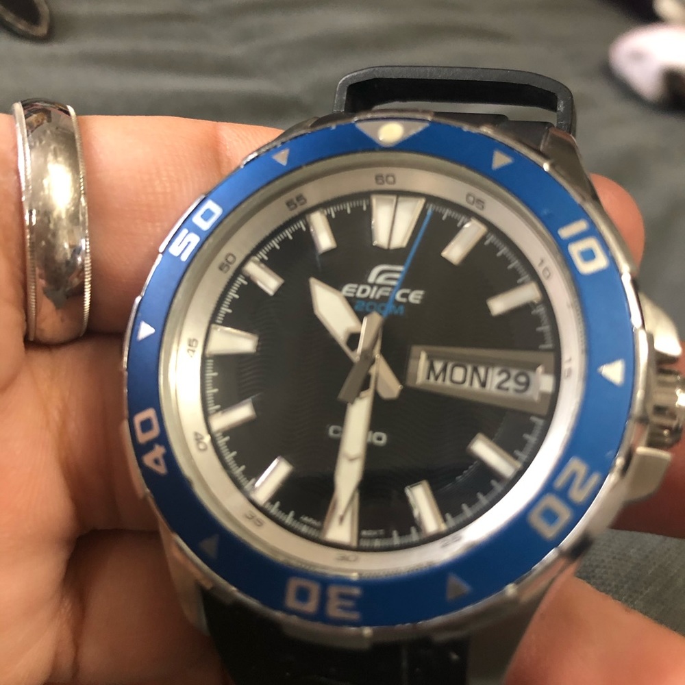 Casio Edifice EFM 100